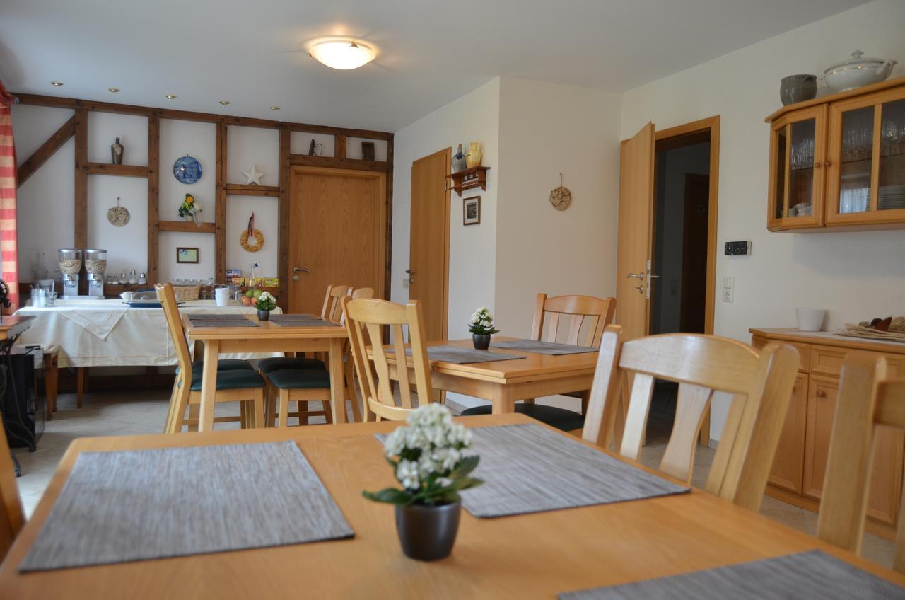 Weingut H. Gindorf Bed and breakfast